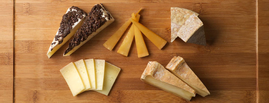 半田ファームの自家製チーズセットの特産品画像