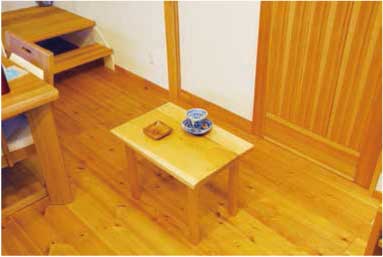 木製「サイドテーブル」の特産品画像