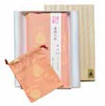 米沢織正絹「ﾘﾊﾞｰｼﾌﾞﾙ金封入とミニ巾着」の特産品画像