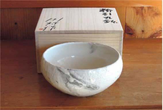 粉引丸鉢（桐箱入）の特産品画像