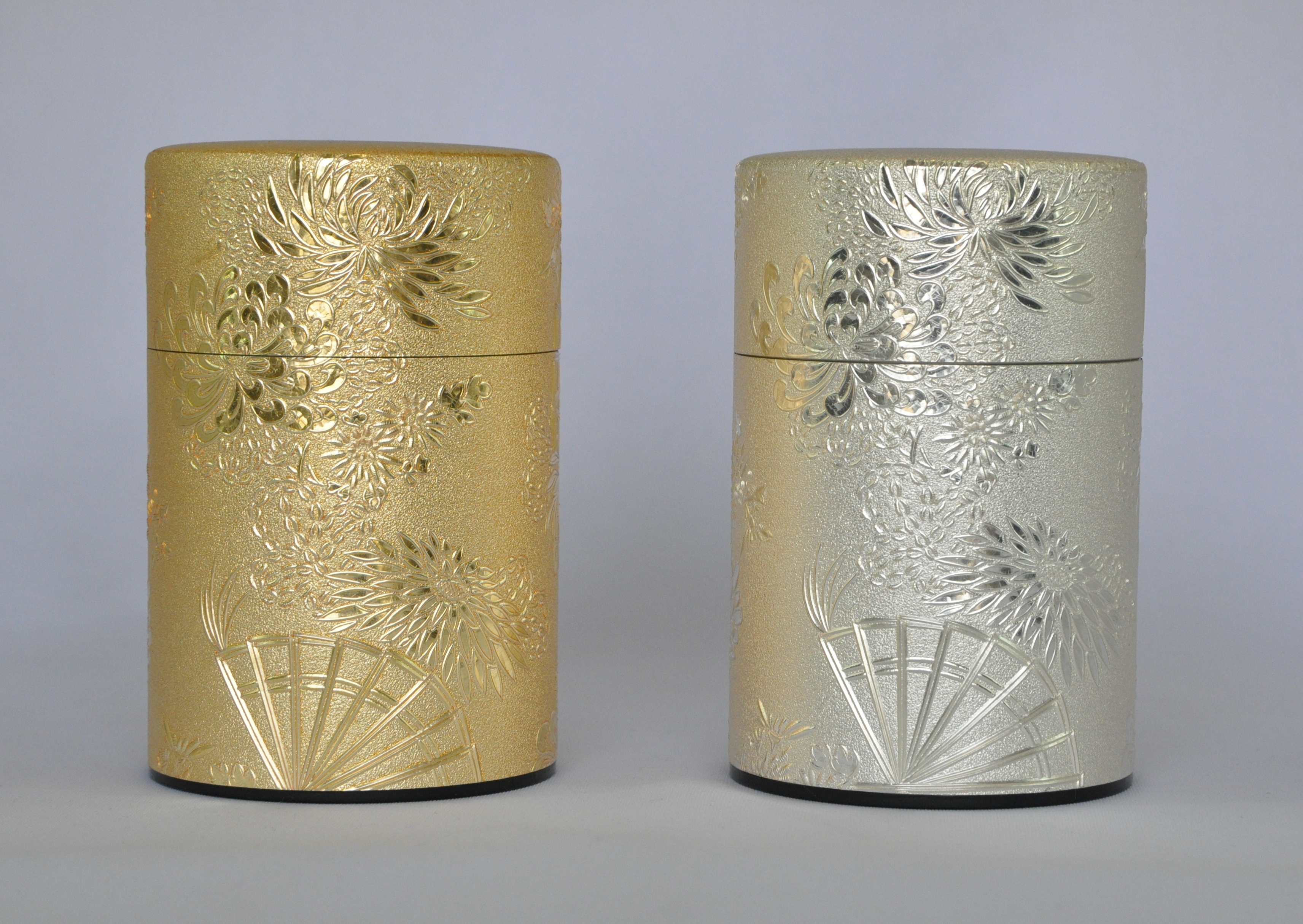 彫刻缶 扇(金・銀セット)の特産品画像