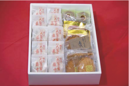 春月堂　大鷲最中・焼き菓子セットの特産品画像