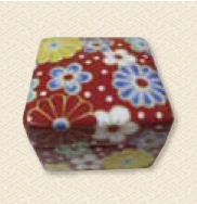九谷焼色絵陶箱一梅菊文の特産品画像