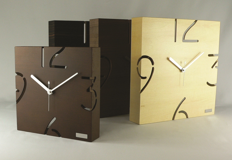 木製壁掛け時計(シナクリア・シナブラウン・ウォールナット・黒檀)の特産品画像