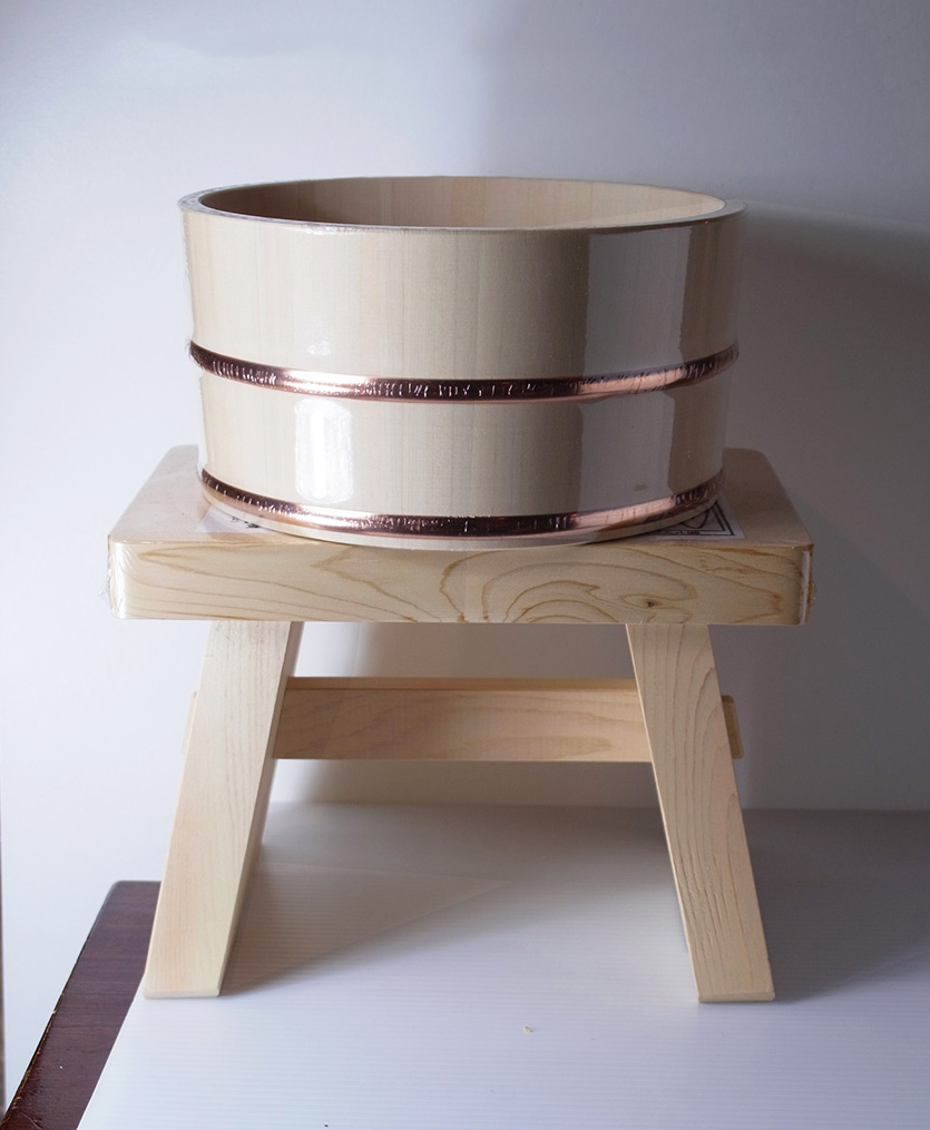 木曽ひのき丸湯桶とひのきのイスの特産品画像