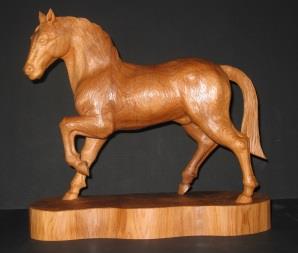 一位一刀彫一木彫り抜き駿馬（大）の特産品画像