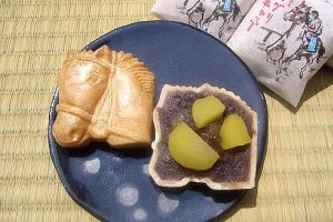 地元応援菓 オグリ・キャップ(10個入1箱)の特産品画像