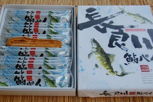 長良川鮎パイ(17 本入り×2箱)の特産品画像