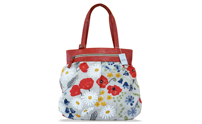 イビサ　リトアニアリネン(赤色花柄)　セミショルダーバッグの特産品画像