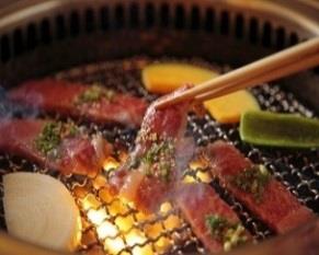 静岡オンリーワン　金豚王バラ・肩焼肉用セットの特産品画像