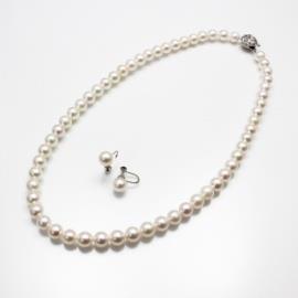 あこや真珠（7.5-8.0㎜）ネックレス・イヤリングセットの特産品画像