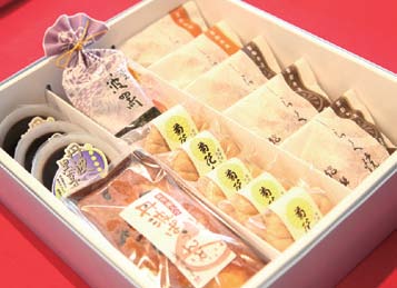綾部の和菓子銘菓詰合せセットの特産品画像