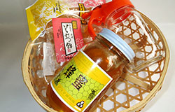 国産レンゲ蜂蜜セットの特産品画像