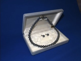 I-Pearl　ネックレスとイヤリングセット（グレー）の特産品画像