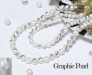 Graphic Pearl /  ミドルネックレスの特産品画像