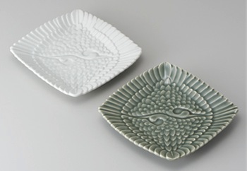 青磁・白磁双鶴文型皿の特産品画像