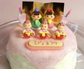 ひな祭りシフォンケーキ （手作りのいちごジャムと生クリームがたっぷり）の特産品画像