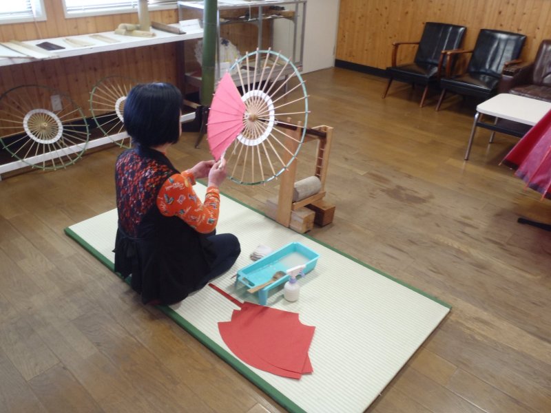 「ミニ和傘」色物　紙張り体験の特産品画像