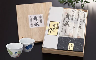 半生　国産小麦うどん「薫」【16食】桐箱入セットの特産品画像