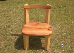 ほっこり子供椅子　（赤っぽい色）の特産品画像