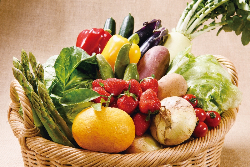 安心の地元野菜と果物のお任せセットの特産品画像