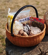 東山の詰合せセット（乾椎茸、加工品）の特産品画像