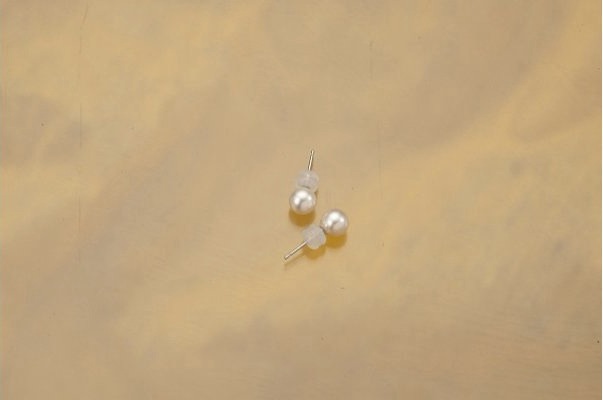真珠品評会入賞常連のオーハタパールが作る海の宝石　アコヤ真珠ピアス（6ミリ）の特産品画像